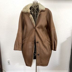 APLAUSI Genuine ship skin, winter coat, woman’s Size 40.